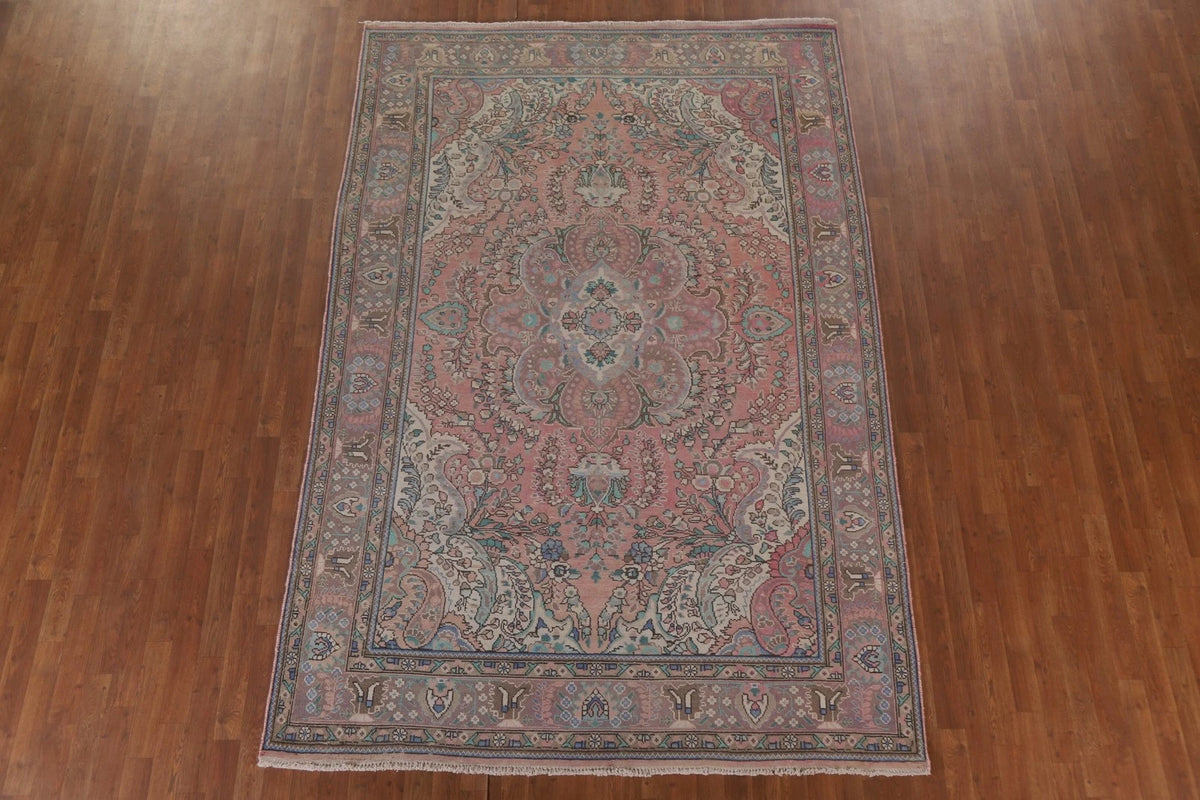 Romantic Dusty Rose and Sage 8x10 Hand Knotted Antique Heriz Serapi Floral Medallion Wool Area Rug