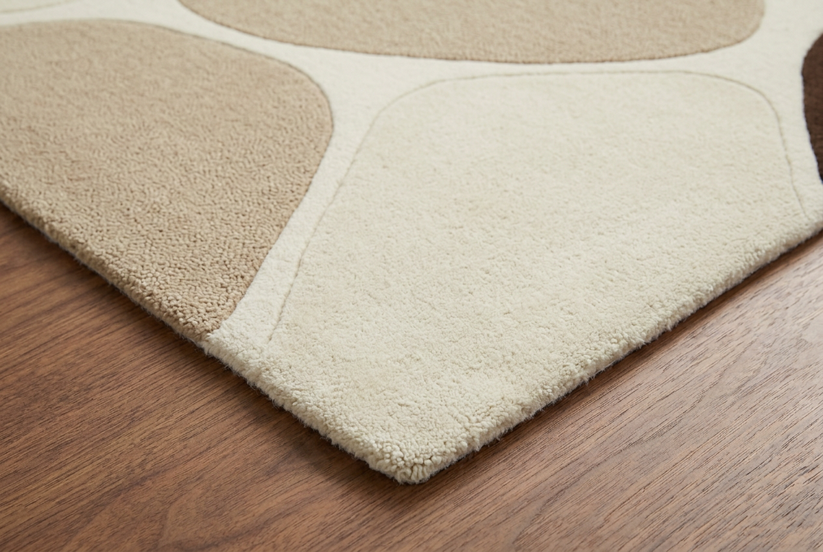 Ivory Pebble corner detail