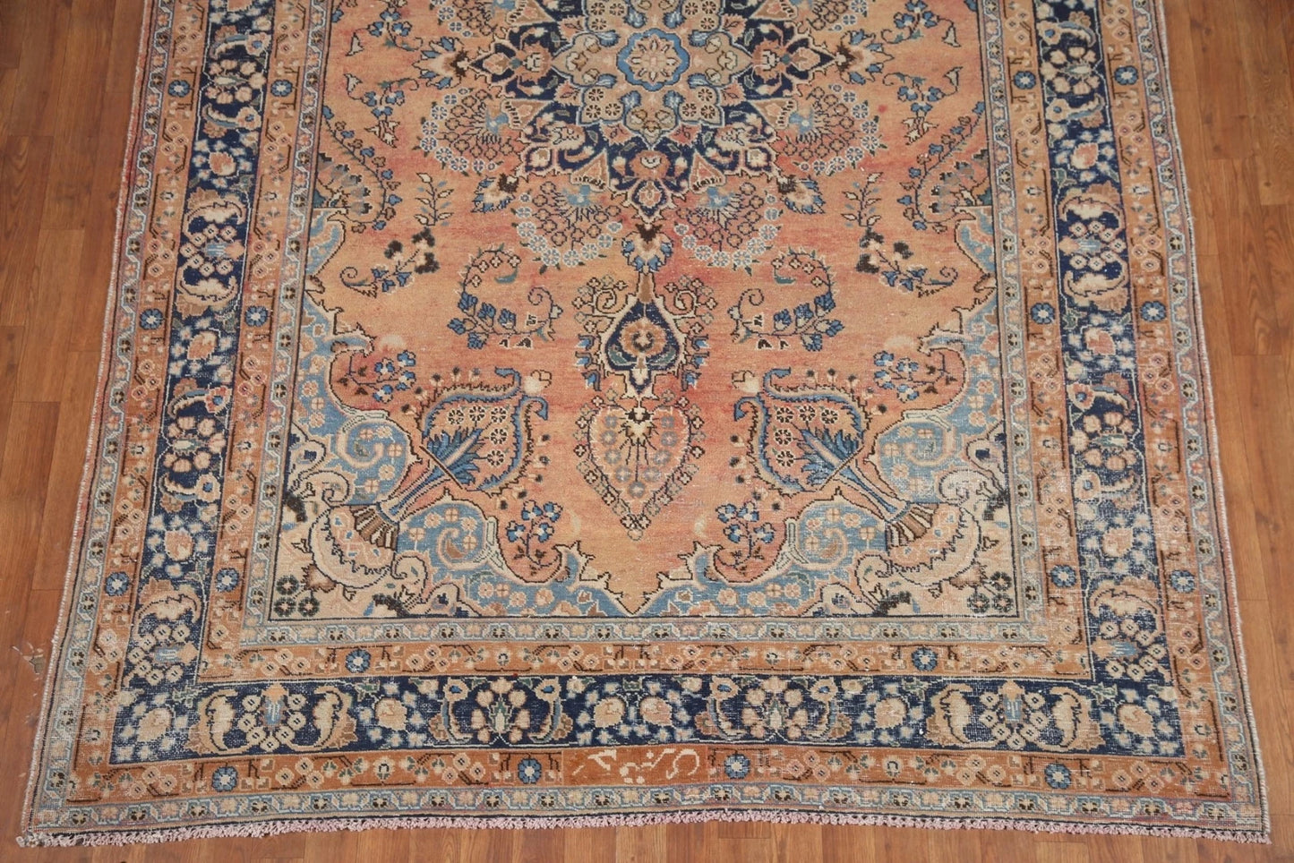 Peach and Navy Antique Floral Medallion Heriz Persian Traditional 8x10 Hand Knotted Wool Area Rug