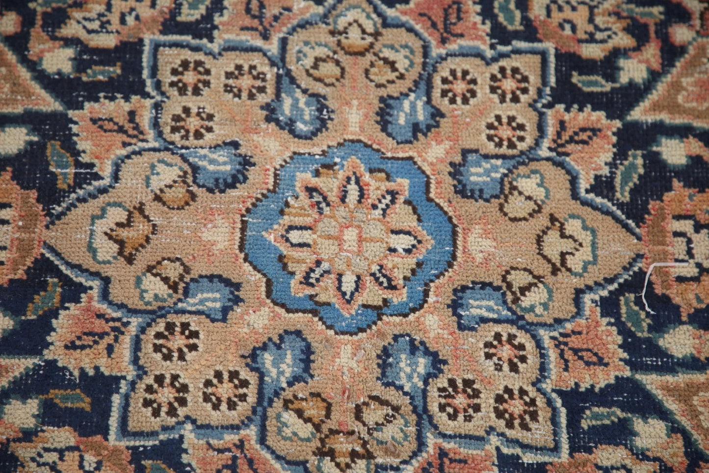 Peach and Navy Antique Floral Medallion Heriz Persian Traditional 8x10 Hand Knotted Wool Area Rug