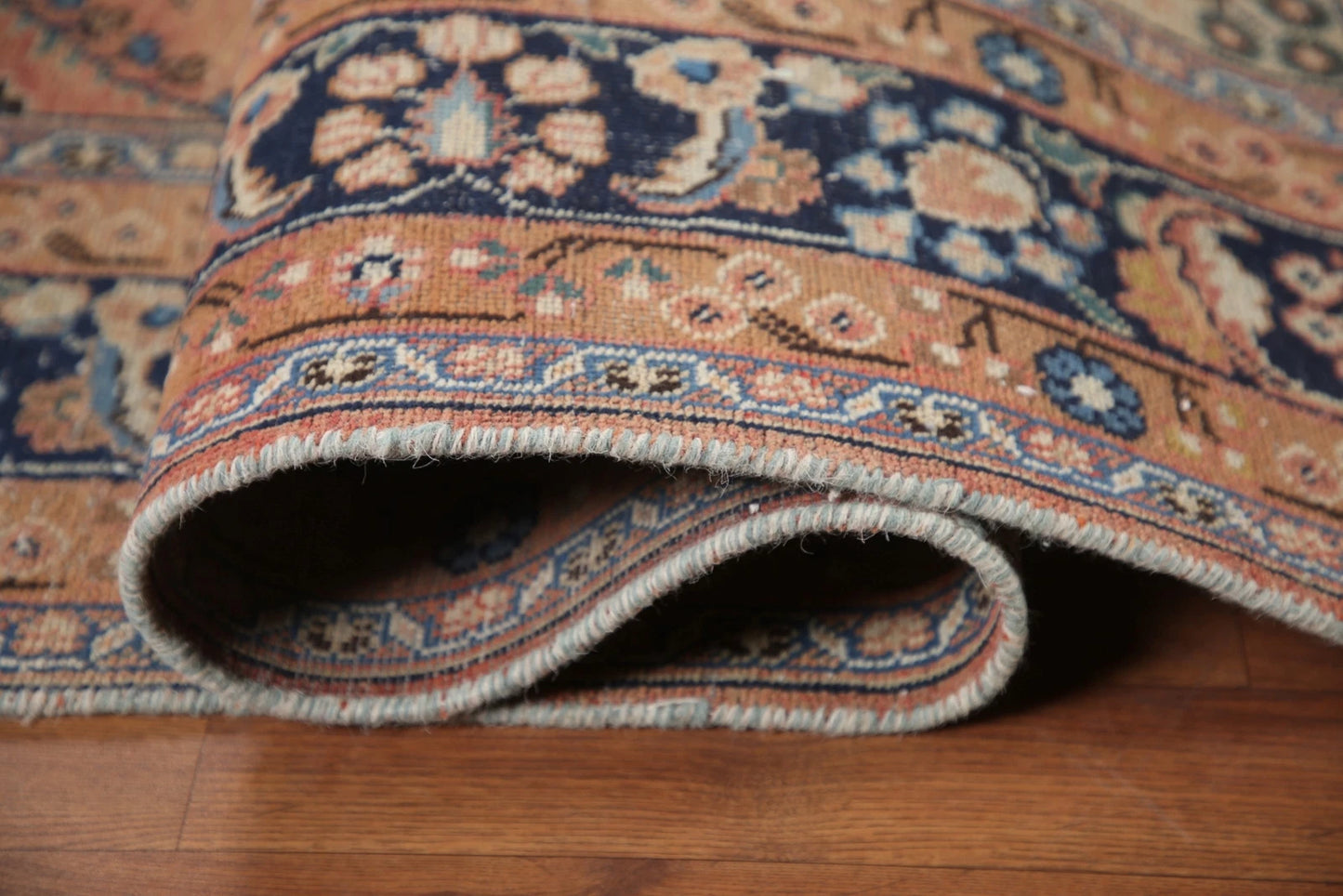 Peach and Navy Antique Floral Medallion Heriz Persian Traditional 8x10 Hand Knotted Wool Area Rug