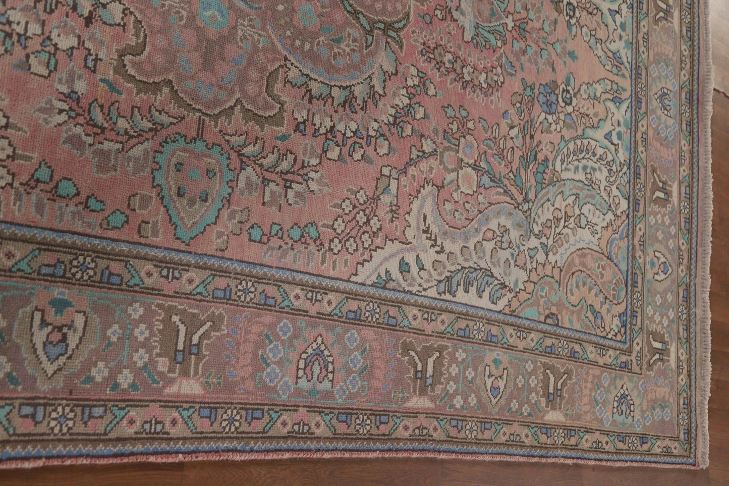 Romantic Dusty Rose and Sage 8x10 Hand Knotted Antique Heriz Serapi Floral Medallion Wool Area Rug