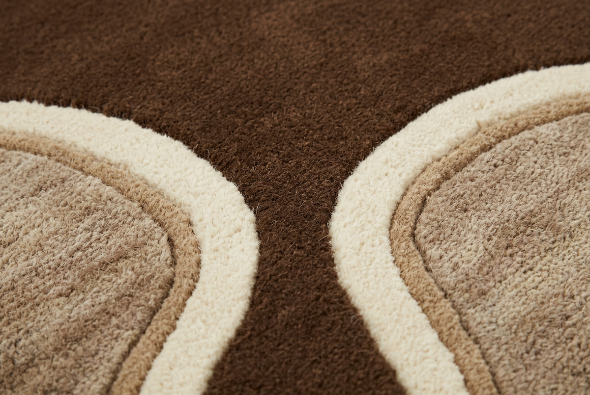 Walnut Ribbon wool close-up
