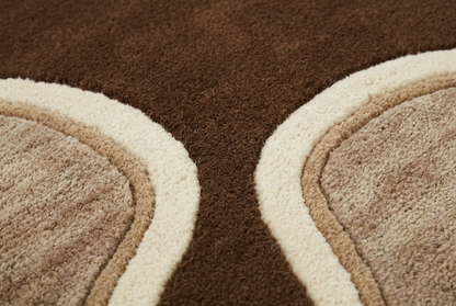 Walnut Ribbon wool close-up